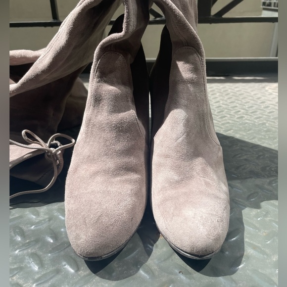 Stuart Weitzman boots - Picture 6 of 11
